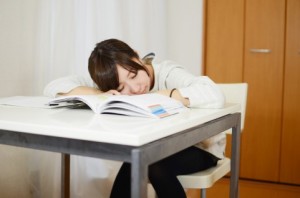 睡眠不足